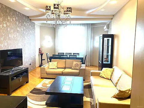 Kirayə verilir 3 otaqlı mənzil 160 m² — Bakı, Nərimanov 3 otaq 160.00 m²