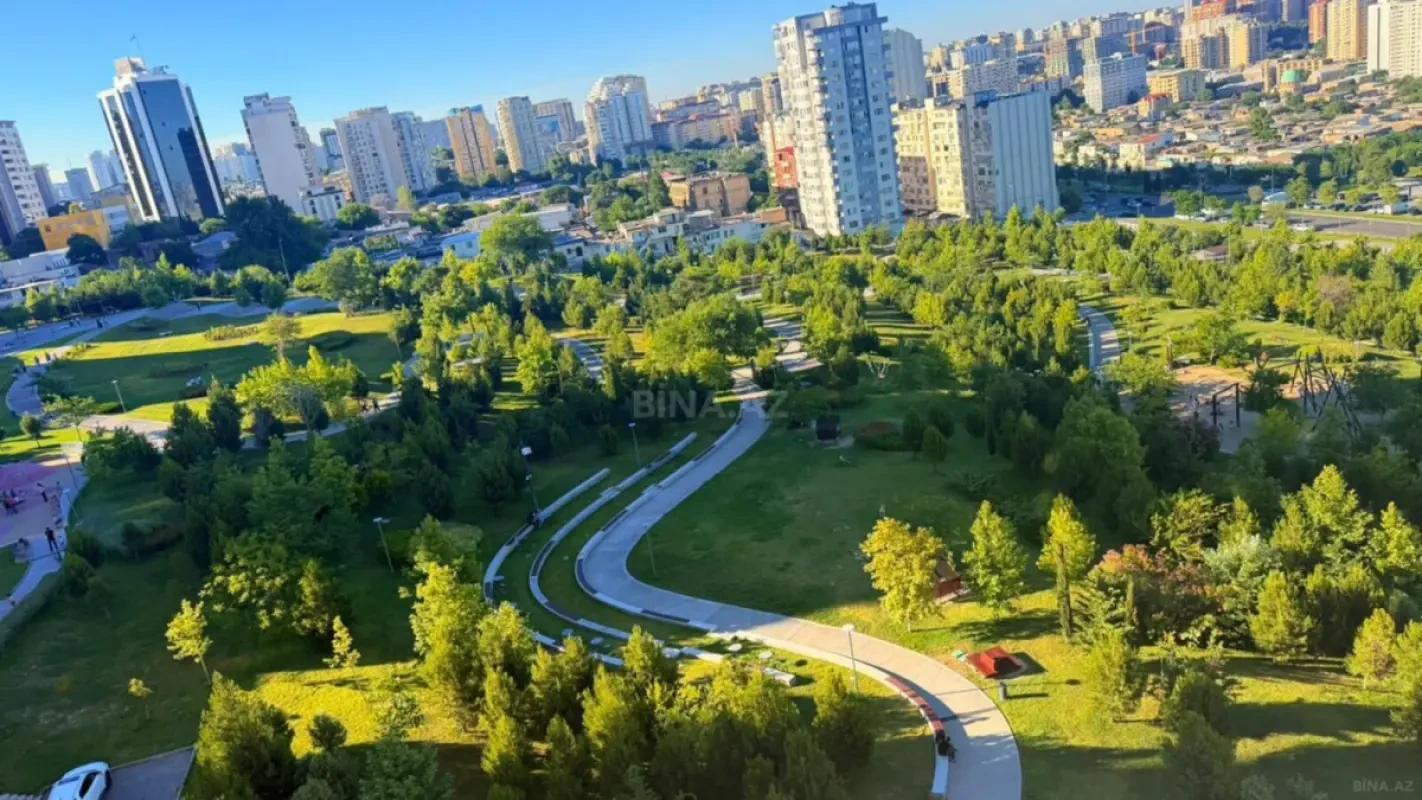 Kirayə verilir 3 otaqlı mənzil 136 m²