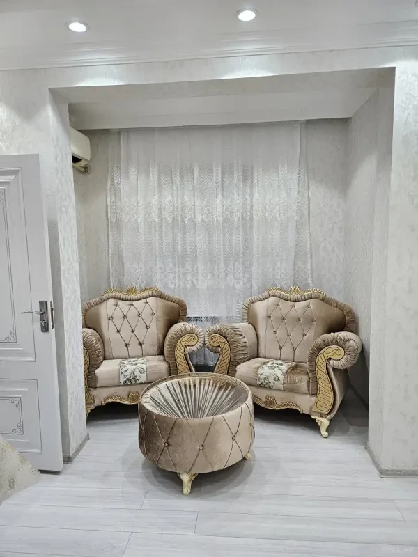 Kirayə verilir 2 otaqlı mənzil 50 m²