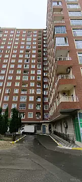 Kirayə verilir 3 otaqlı mənzil 98 m² — Bakı, Memar Əcəmi yanı 3 otaq 98.00 m²