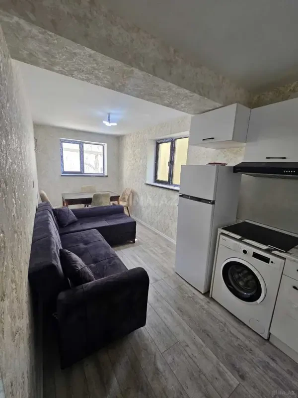 Kirayə verilir 2 otaqlı mənzil 50 m²