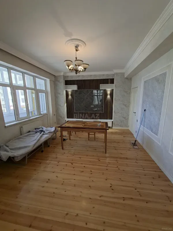 Kirayə verilir 2 otaqlı mənzil 100 m²