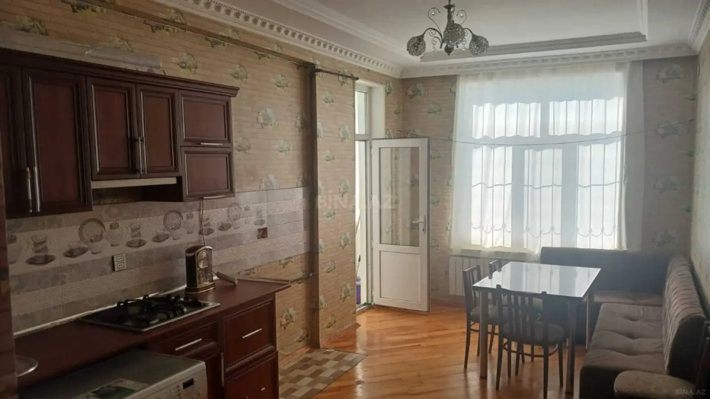 Kirayə verilir 3 otaqlı mənzil 110 m²