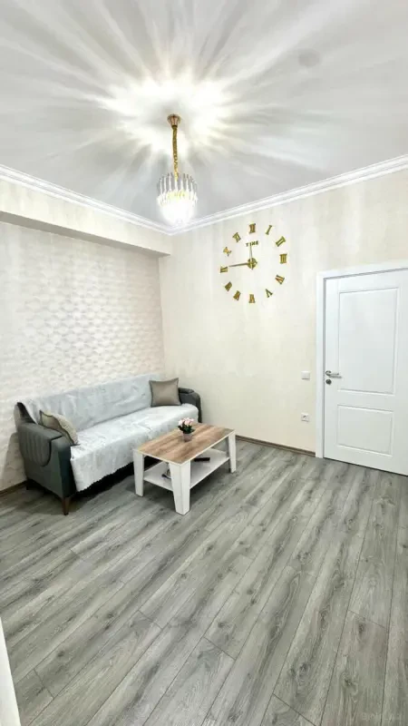 Kirayə verilir 2 otaqlı mənzil 53 m²