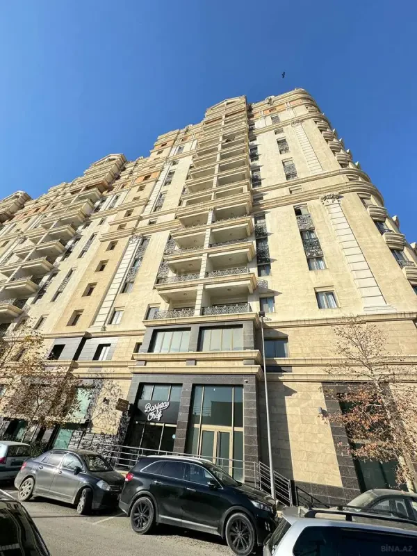 Satılır 3 otaqlı mənzil 166 m²