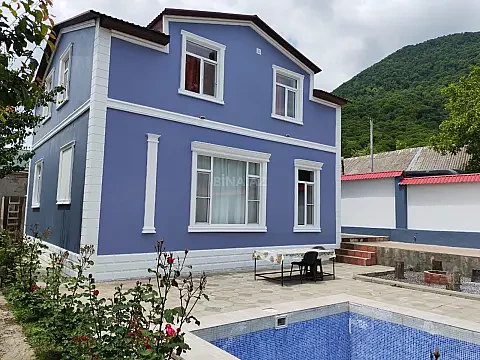 Kirayə verilir 6 otaqlı həyət evi 180 m² — Qəbələ 6 otaq 180.00 m²
