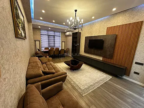 Kirayə verilir 3 otaqlı mənzil 99 m² — Bakı, İnşaatçılar 3 otaq 99.00 m²