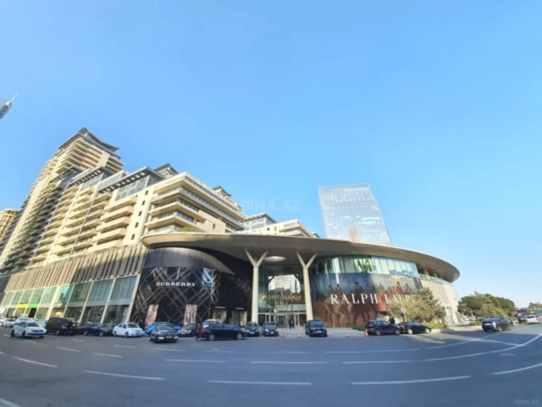 Kirayə verilir 4 otaqlı mənzil 200 m²