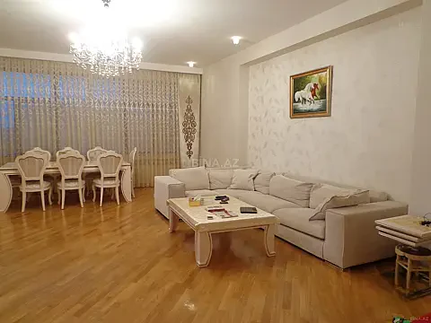 Kirayə verilir 4 otaqlı mənzil 200 m² — Bakı 4 otaq 200.00 m²