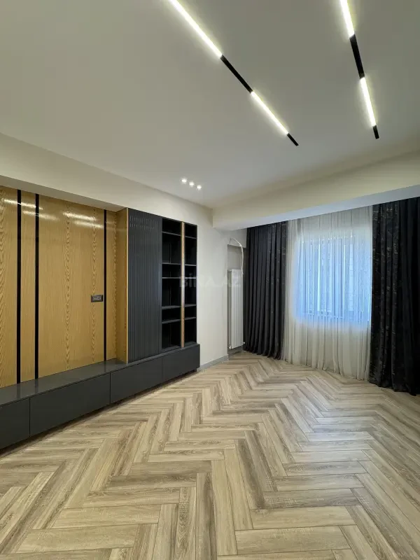 Satılır 2 otaqlı mənzil 68 m²
