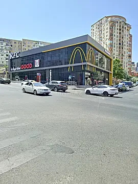 Satılır 3 otaqlı mənzil 100 m² — Bakı, İnşaatçılar 3 otaq 100.00 m²