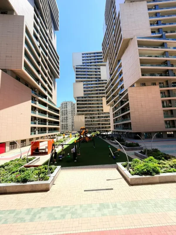 Kirayə verilir 3 otaqlı mənzil 148 m²