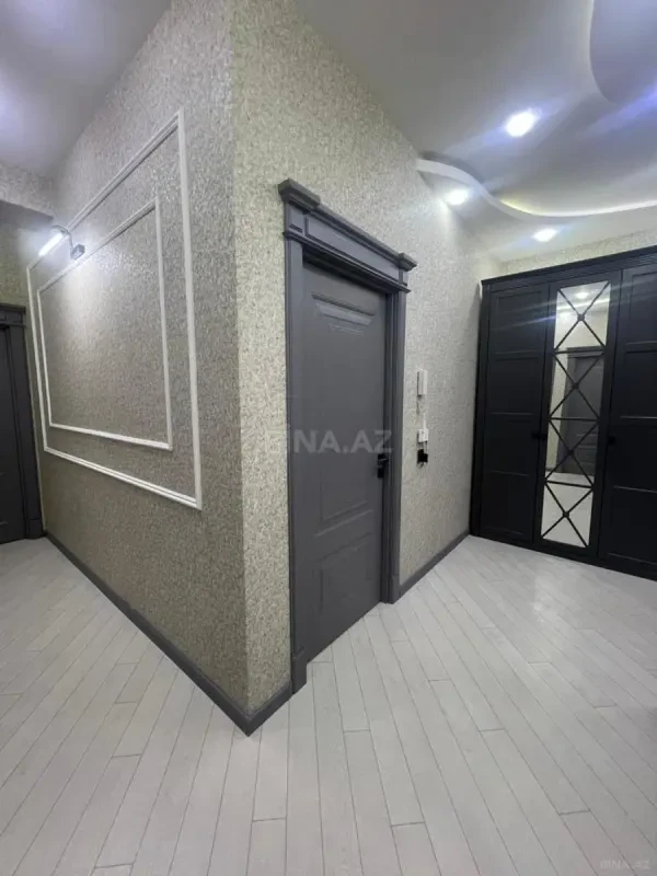 Kirayə verilir 3 otaqlı mənzil 143 m²