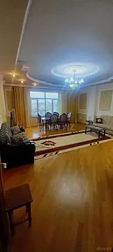 Kirayə verilir 3 otaqlı mənzil 140 m² — Bakı, Nizami 3 otaq 140.00 m²