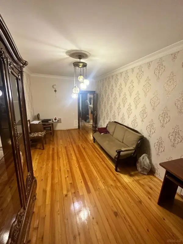 Kirayə verilir 2 otaqlı mənzil 65 m²