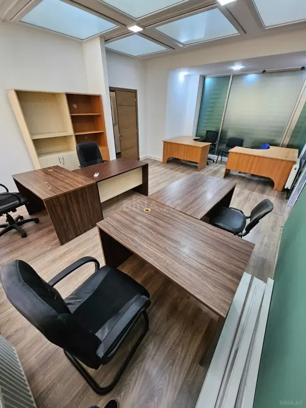 Kirayə verilir 2 otaqlı ofis 60 m²