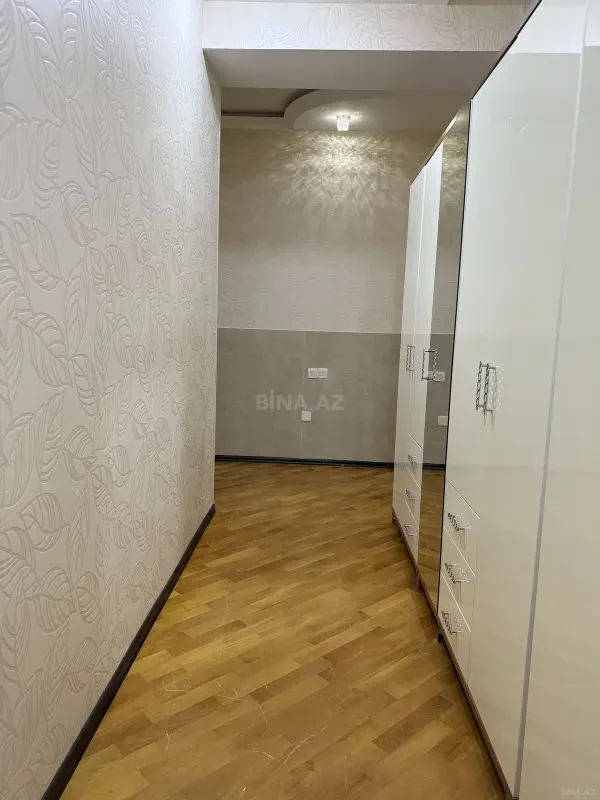 Satılır 3 otaqlı mənzil 112 m²