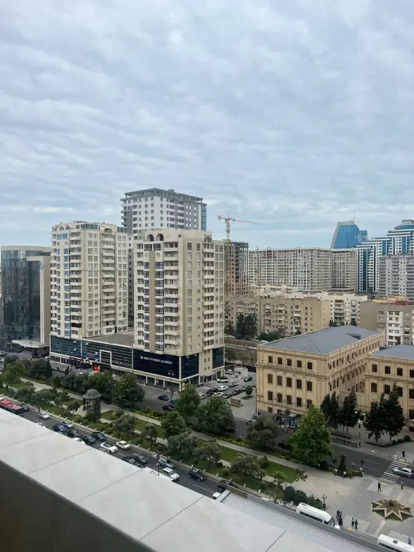 Kirayə verilir 3 otaqlı mənzil 100 m²