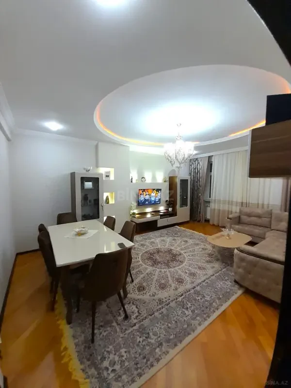 Satılır 3 otaqlı mənzil 130 m²