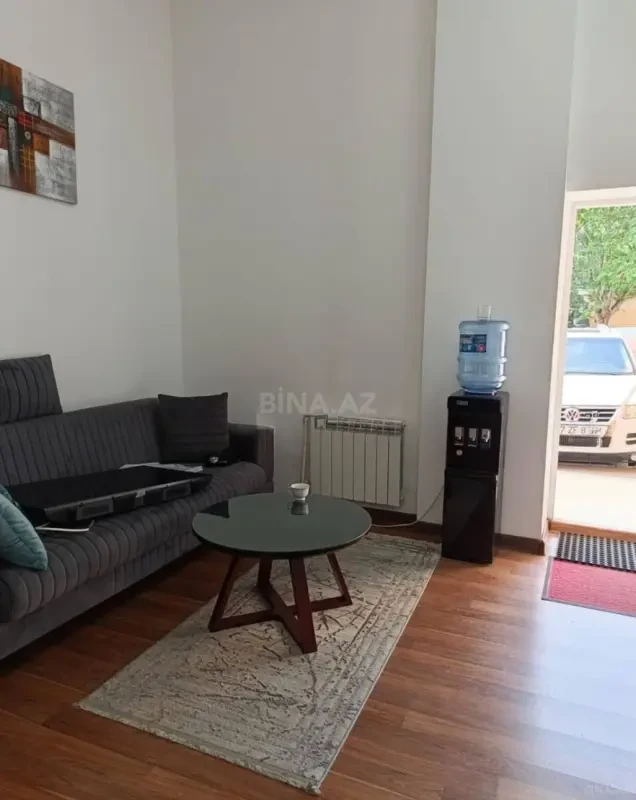 Kirayə verilir 3 otaqlı ofis 70 m²