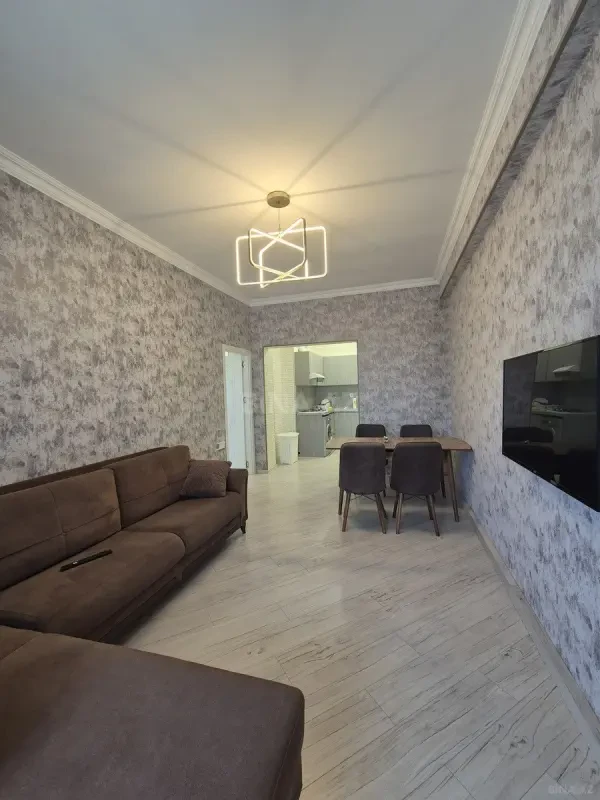 Kirayə verilir 2 otaqlı mənzil 70 m²