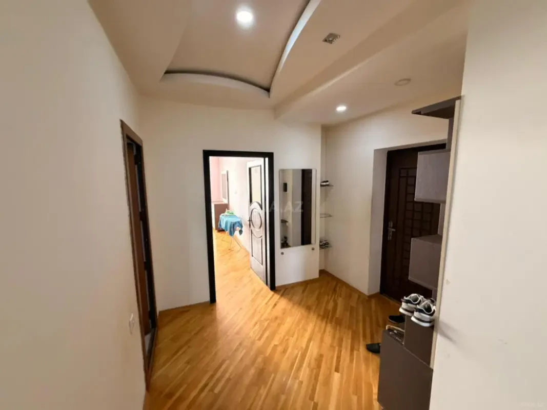 Kirayə verilir 3 otaqlı mənzil 110 m²