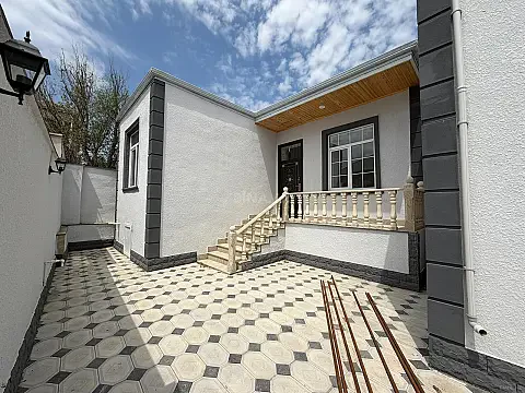 Satılır 3 otaqlı həyət evi 110 m² — Bakı 3 otaq 110.00 m²