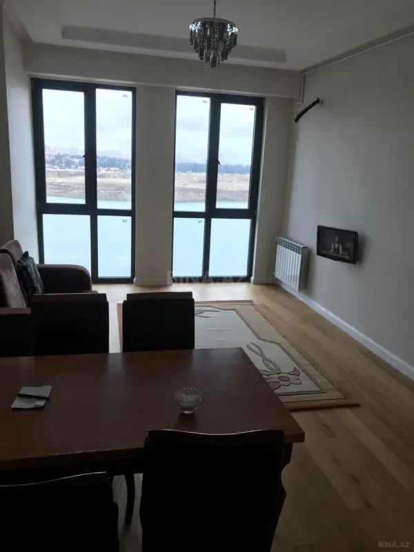 Kirayə verilir 2 otaqlı mənzil 65 m²