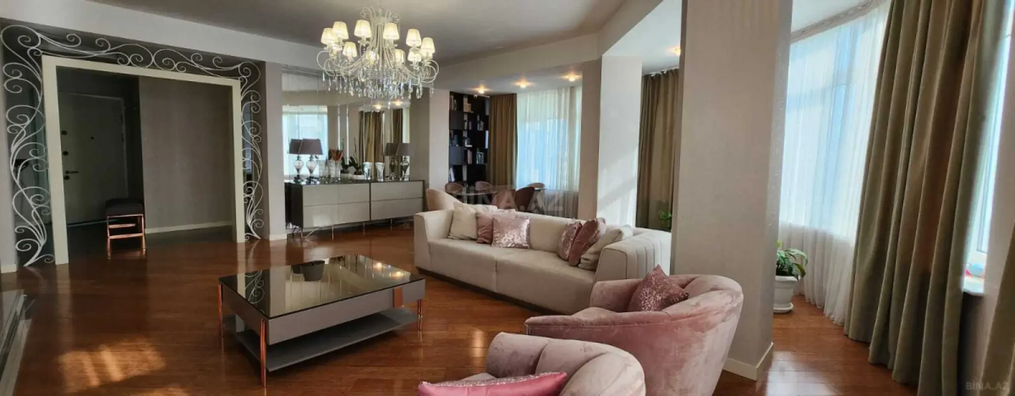 Kirayə verilir 3 otaqlı mənzil 155 m²