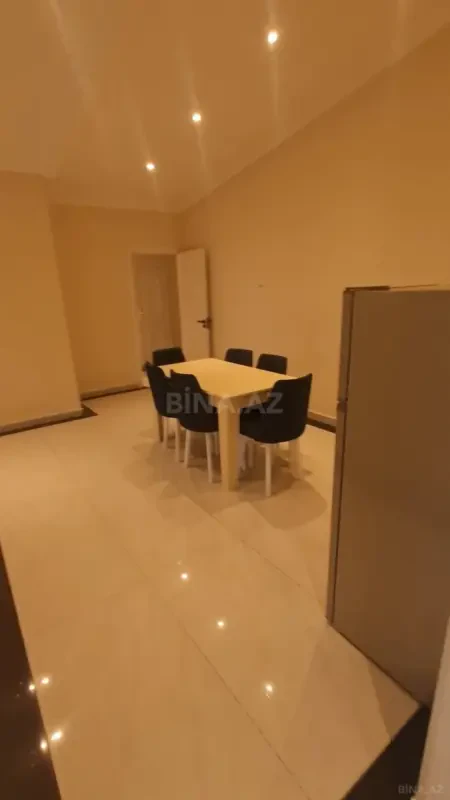Kirayə verilir 4 otaqlı mənzil 110 m²