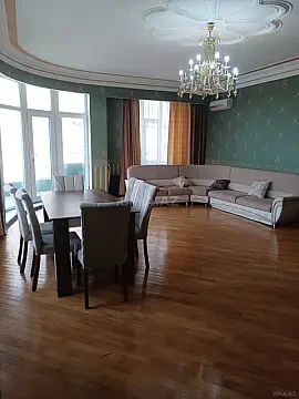 Kirayə verilir 2 otaqlı mənzil 130 m² — Bakı, Nərimanov 2 otaq 130.00 m²
