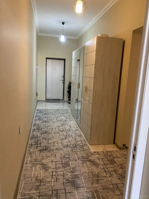 Satılır 3 otaqlı mənzil 118 m²