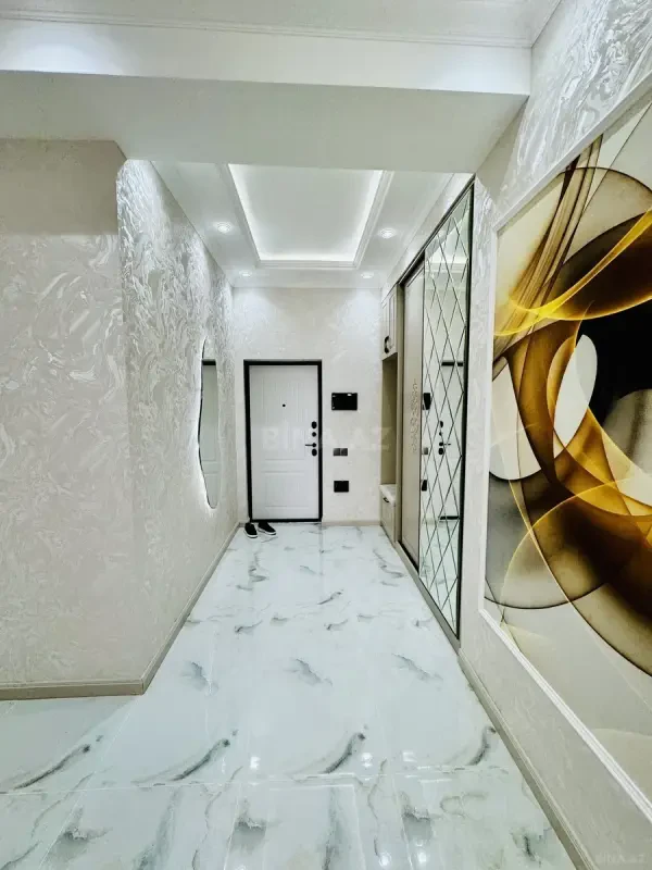 Satılır 3 otaqlı mənzil 92 m²