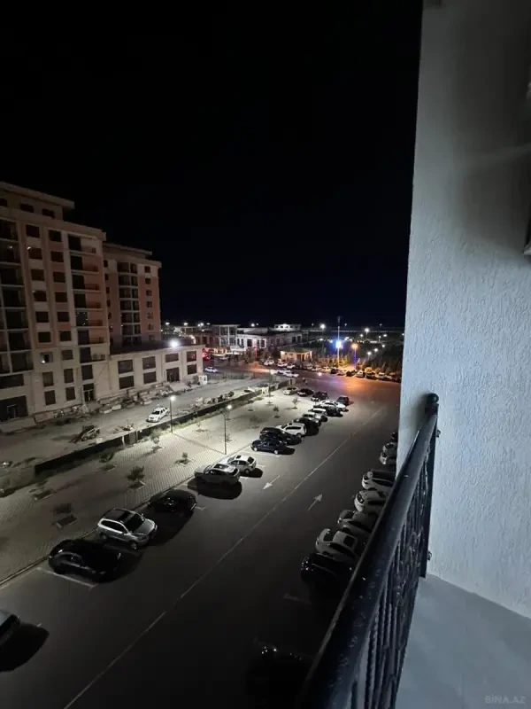 Kirayə verilir 2 otaqlı mənzil 82.1 m²