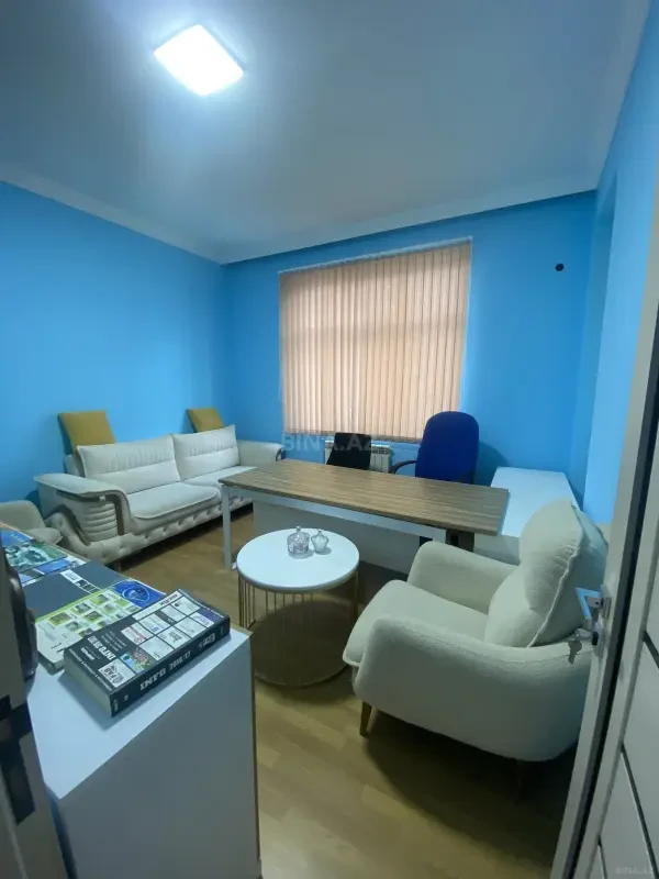 Kirayə verilir 2 otaqlı ofis 59 m²
