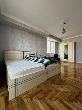 Kirayə verilir 5 otaqlı mənzil 10000000 m² — Bakı 5 otaq 10000000.00 m²