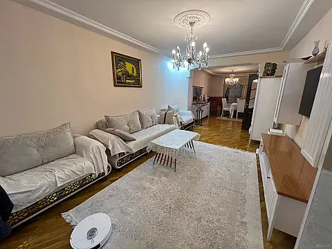 Satılır 4 otaqlı mənzil 125 m² — Bakı, Bakıxanov 4 otaq 125.00 m²