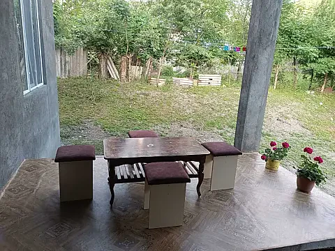 Kirayə verilir 4 otaqlı həyət evi 150 m² — Qax 4 otaq 150.00 m²