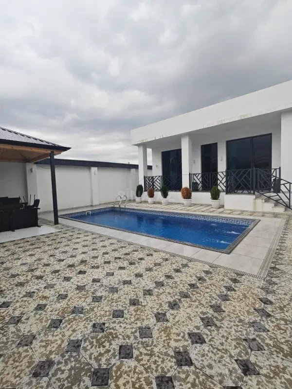 Kirayə verilir 2 otaqlı həyət evi 100 m²