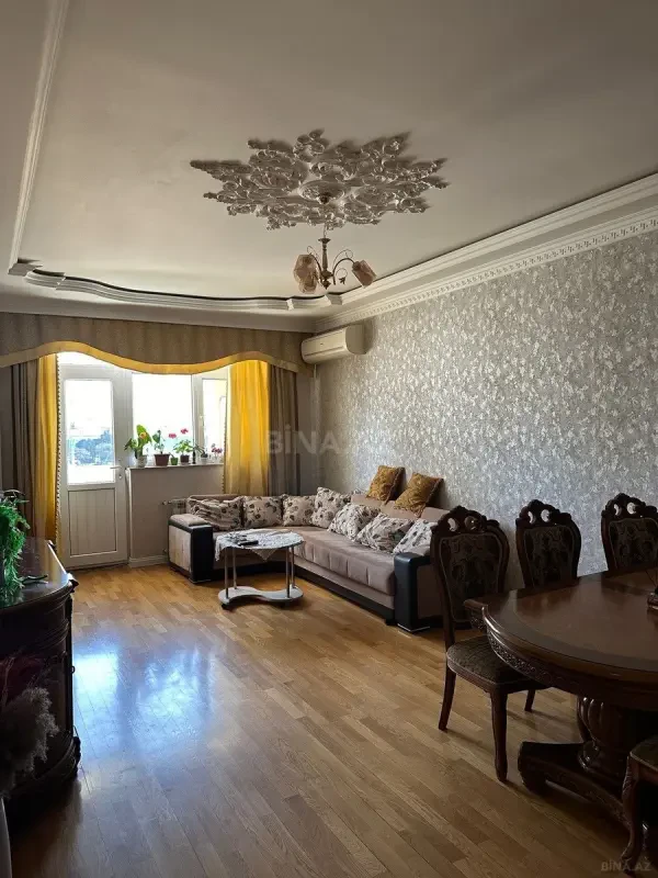 Kirayə verilir 3 otaqlı mənzil 150 m²