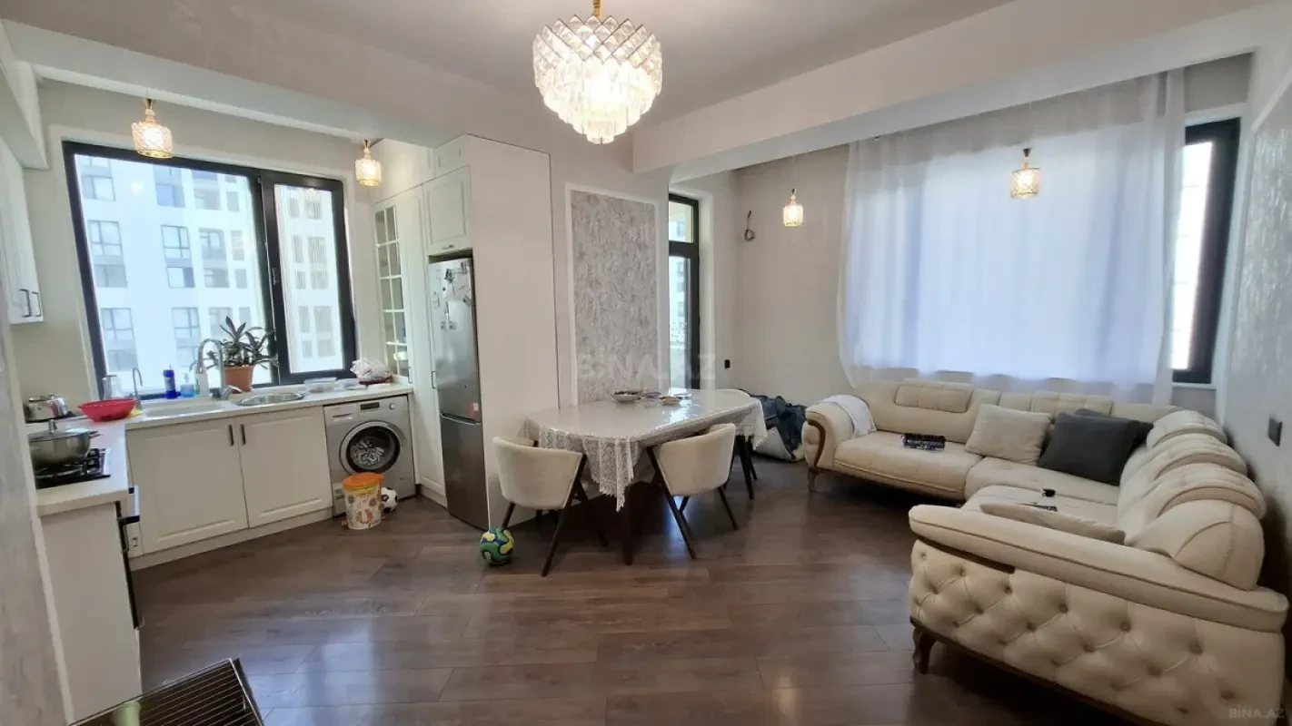 Satılır 4 otaqlı mənzil 105 m²
