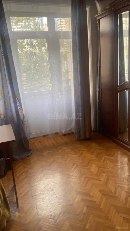 Kirayə verilir 2 otaqlı mənzil 100 m²