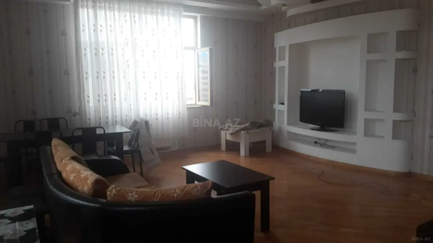 Kirayə verilir 3 otaqlı mənzil 120 m²
