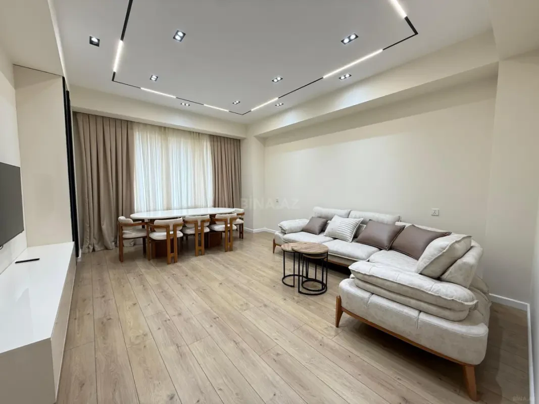 Kirayə verilir 3 otaqlı mənzil 130 m²
