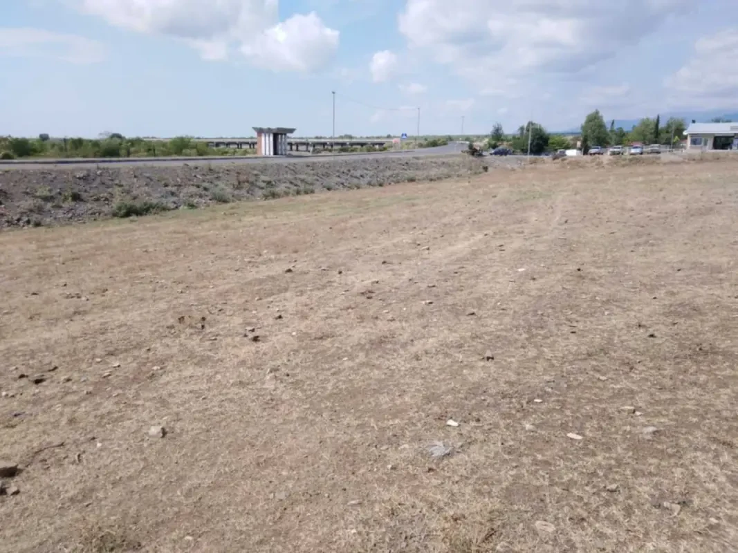 Satılır torpaq sahəsi 10 m²