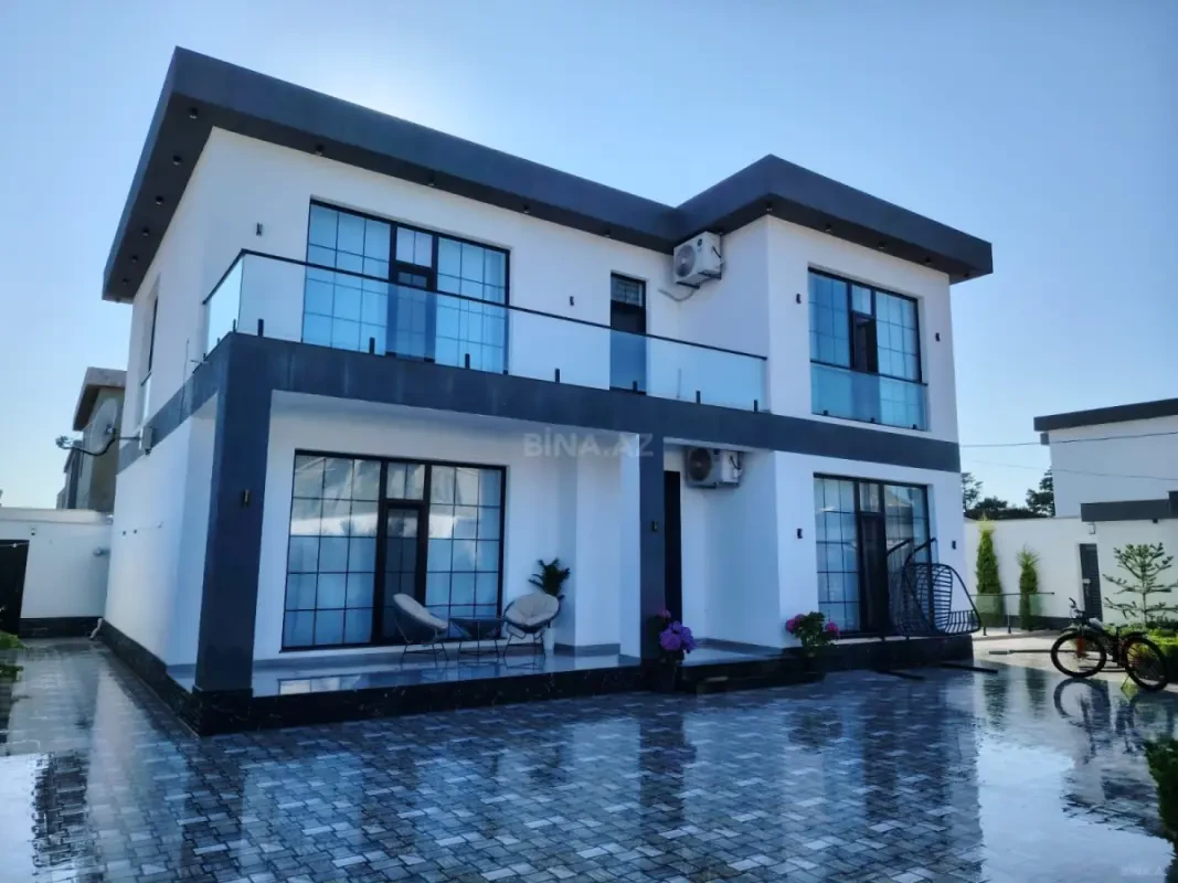 Kirayə verilir 6 otaqlı həyət evi 300 m²
