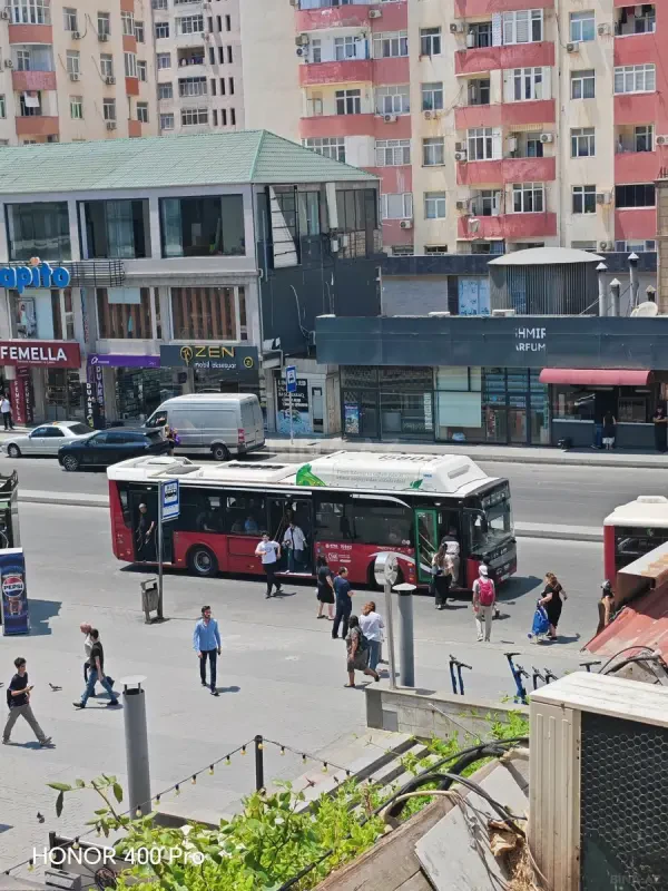 Kirayə verilir 2 otaqlı mənzil 60 m²