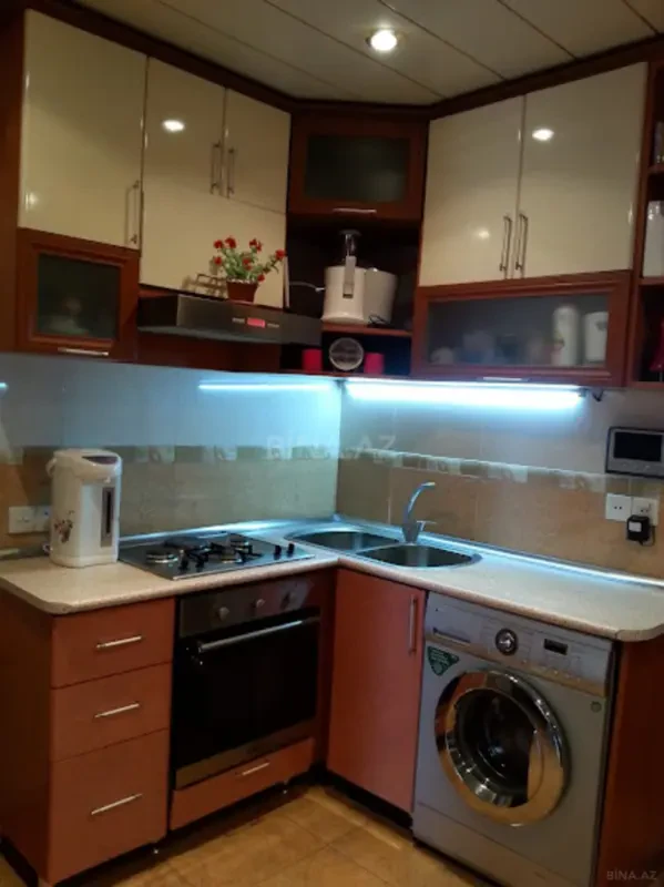 Kirayə verilir 2 otaqlı mənzil 67.8 m²