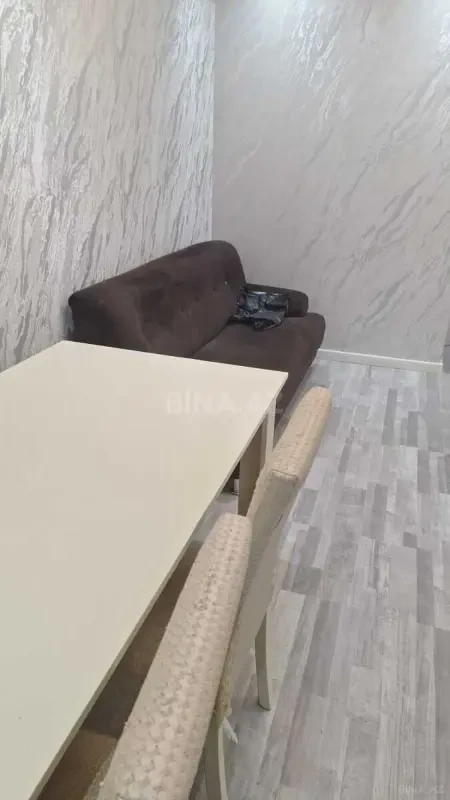 Kirayə verilir 2 otaqlı mənzil 45 m²