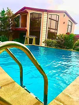 Kirayə verilir 4 otaqlı həyət evi 300 m² — Bakı, Saray 4 otaq 300.00 m²